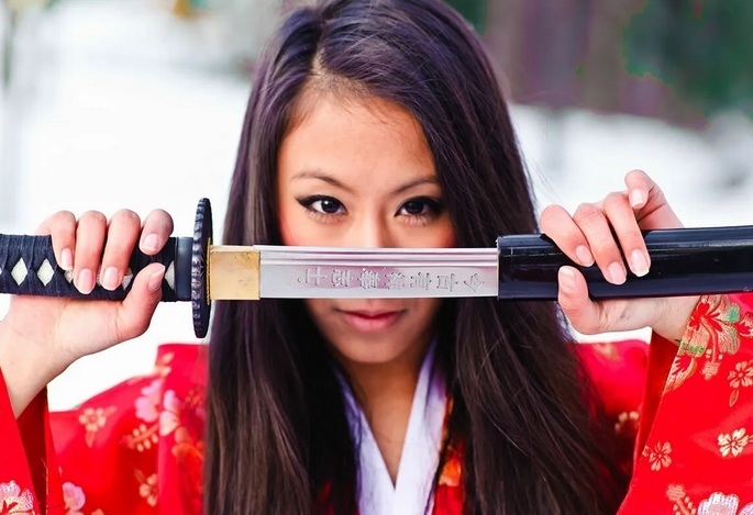 Японский нож женщине